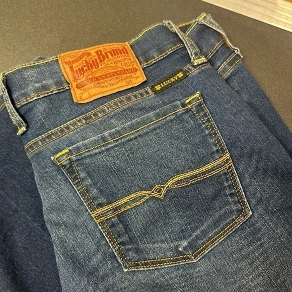 499. Lucky brand boot cut mid rise jeans women’s size 29